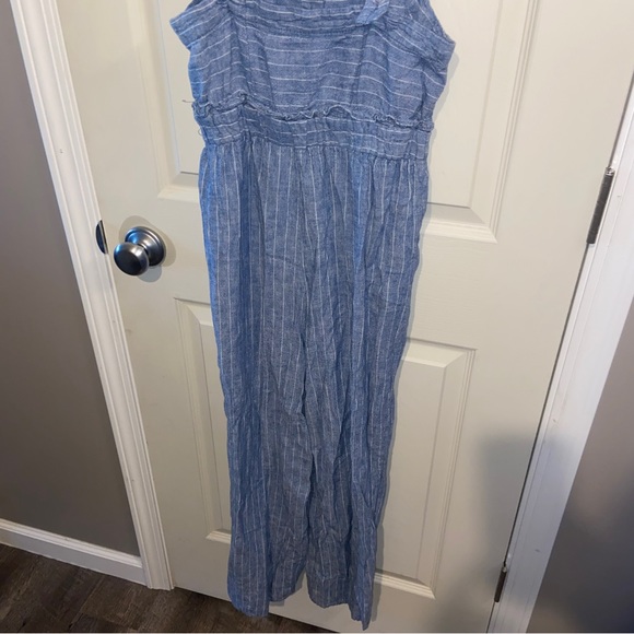 Romeo + Juliet Couture womens medium blue romper 3 button. - Picture 9 of 9